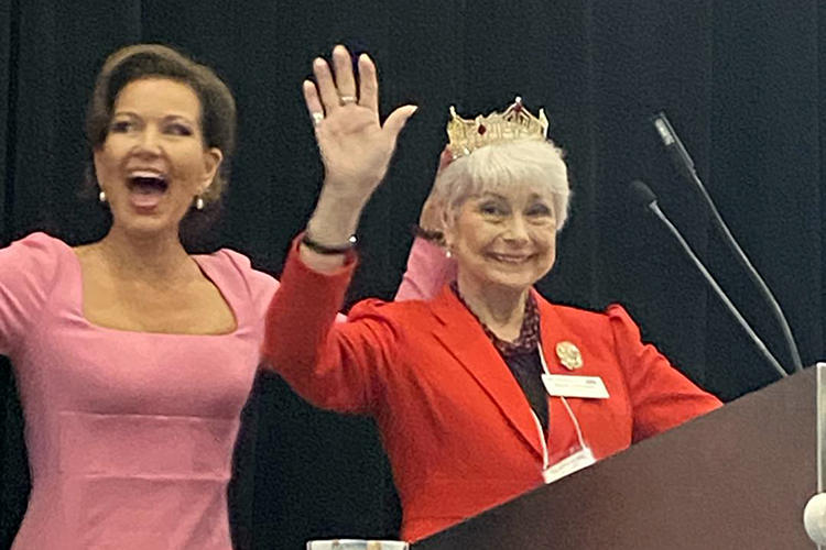 Keynote speaker Heather Renee French Henry concluded her inspiring remarks by temporarily “crowning” KEHA’s State President Brenda Hammons with her 2000 Miss America crown.